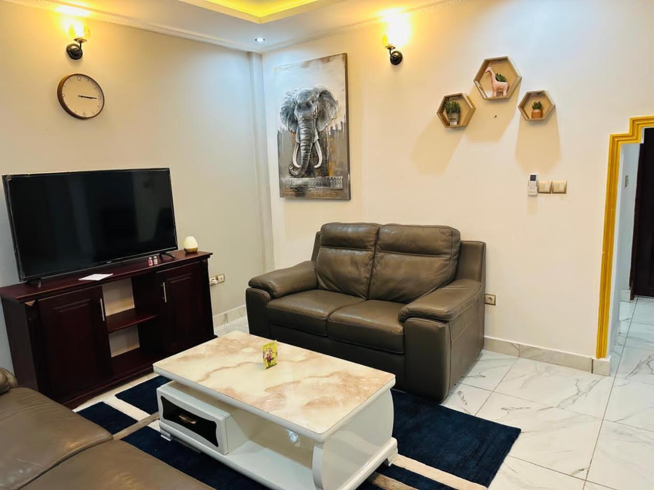 Royal Hillside Apartments And Hotels Yaoundé Exterior foto