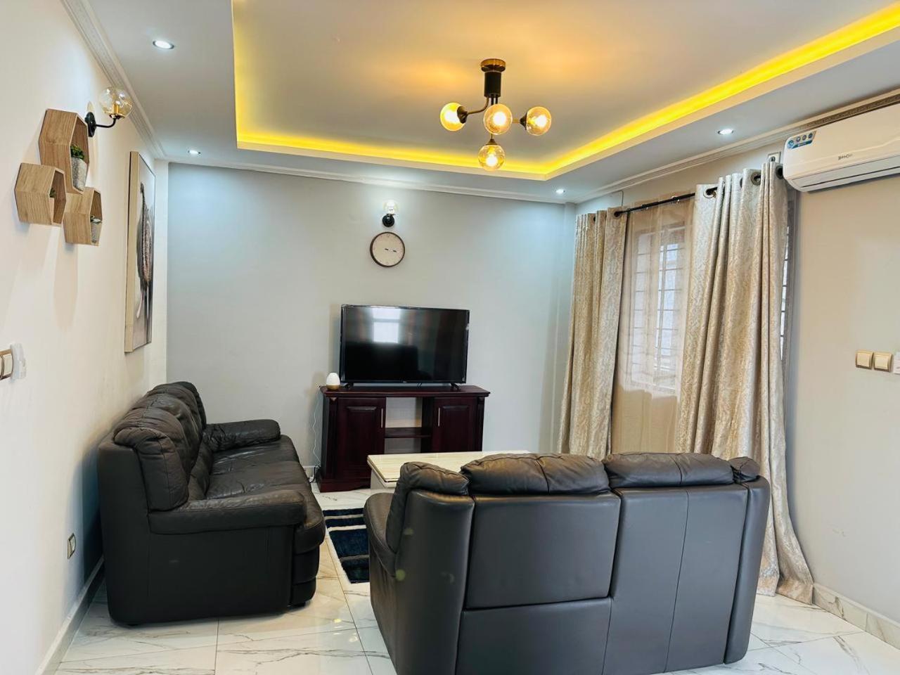 Royal Hillside Apartments And Hotels Yaoundé Exterior foto
